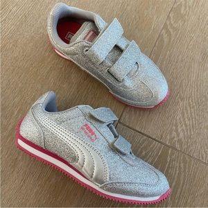 Puma silver grey glitter sneakers with Velcro straps! Size US12, NEW, never worn